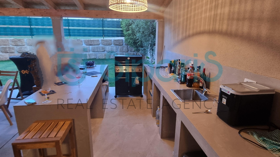 House&comma; 200 m2&comma; For Rent&comma; Savudrija