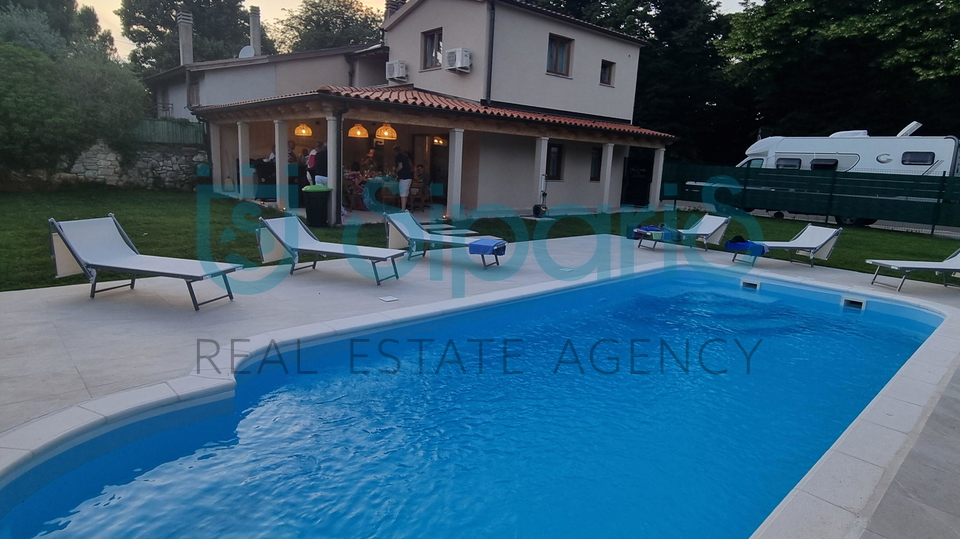 House&comma; 200 m2&comma; For Rent&comma; Savudrija