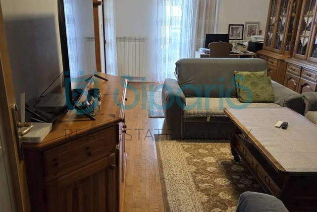 UMAG CENTAR 84M2 STAN