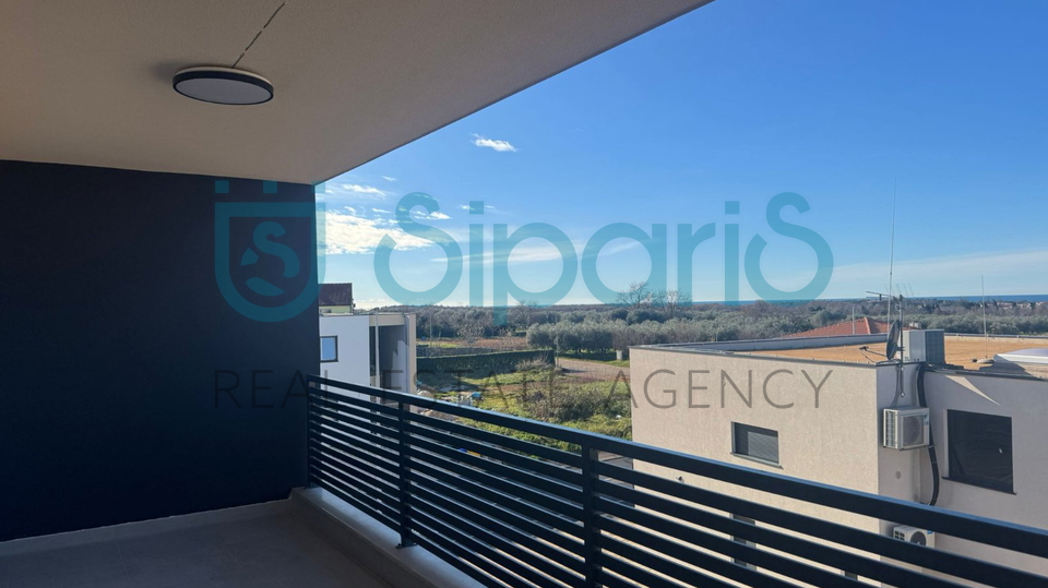 NOVOGRADNJA UMAG &ndash; STAN 69 M&sup2; S POGLEDOM NA MORE &lpar;FINIDA&rpar;