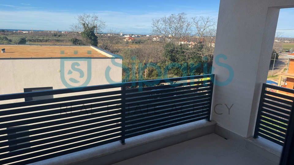 NOVOGRADNJA UMAG &ndash; STAN 69 M&sup2; S POGLEDOM NA MORE &lpar;FINIDA&rpar;