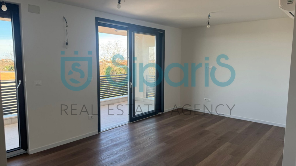 NOVOGRADNJA UMAG &ndash; STAN 69 M&sup2; S POGLEDOM NA MORE &lpar;FINIDA&rpar;