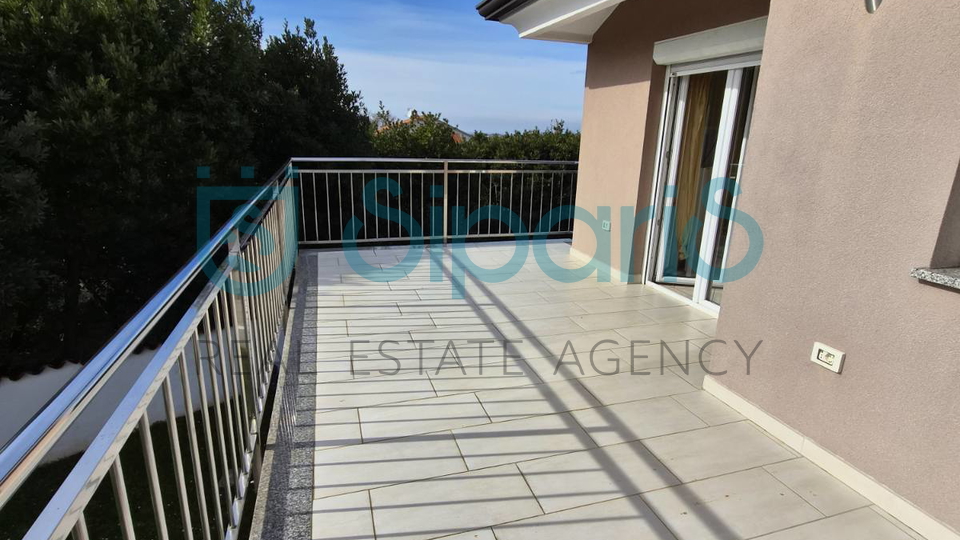 UMAG MURINE DVA STANA SA OKU&Cacute;NICOM I POGLEDOM NA MORE