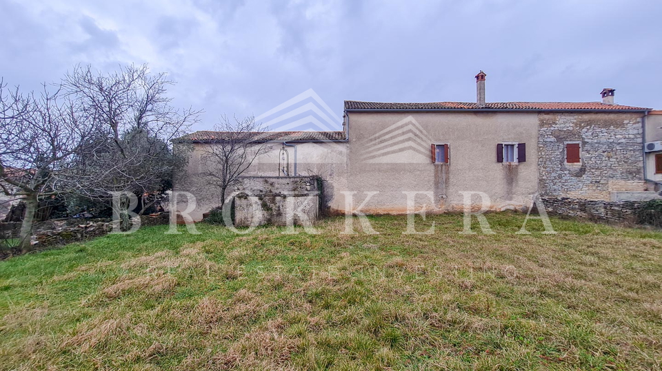 STONE HOUSE FOR ADAPTATION, KANFANAR, 318 m2