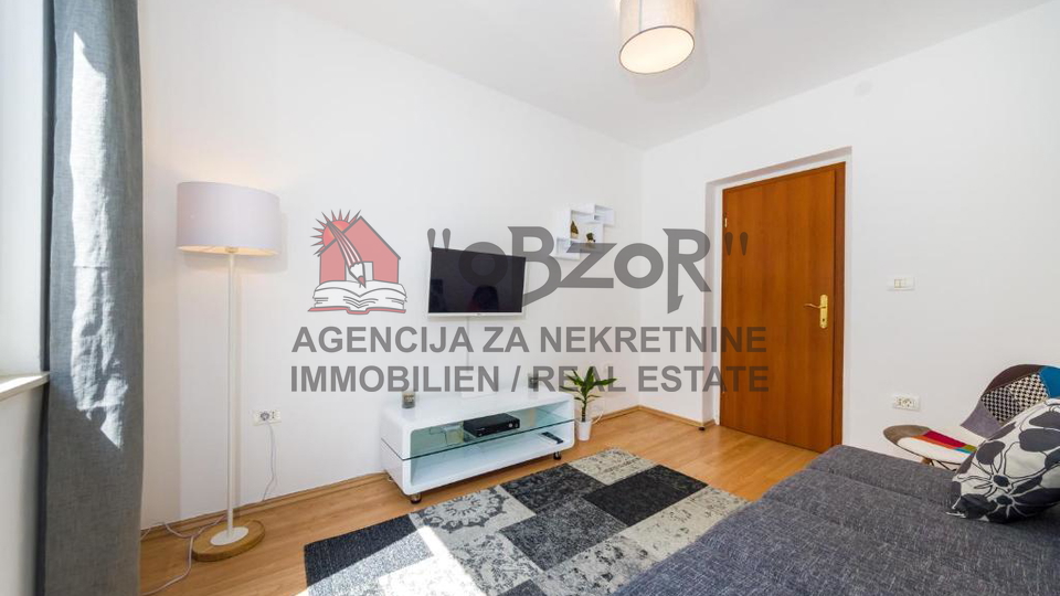 Zadar-POLUOTOK&comma; dvosoban namje&scaron;ten stan 43m2
