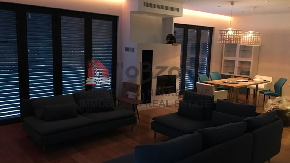 House, 220 m2, For Sale, Zadar - Višnjik