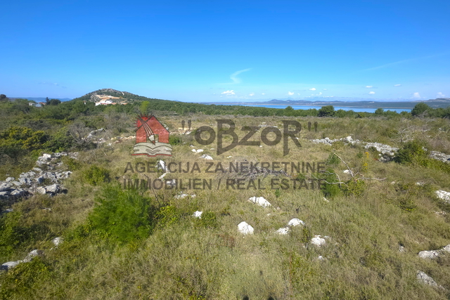 Pakoštane-DRAGE, građevinsko zemljište 922m