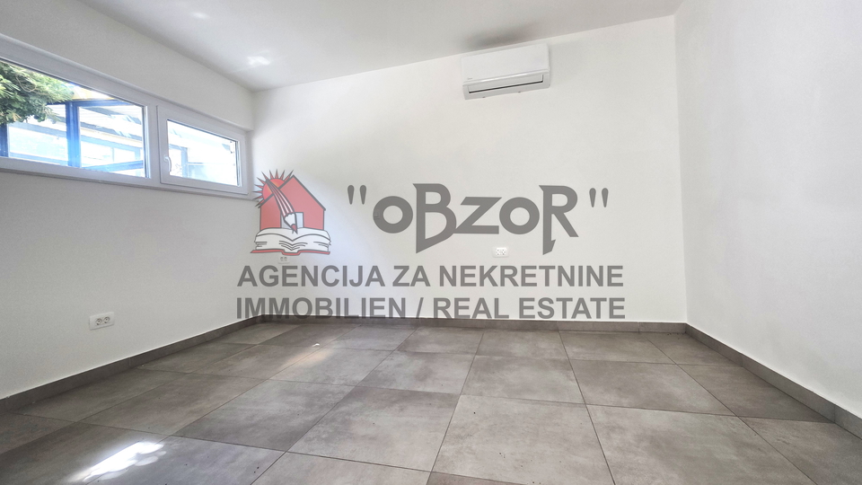 Zadar-RELJA&comma; poslovni prostor 44&comma;62m2 &plus; parking
