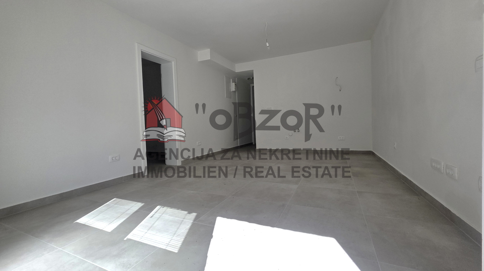 Zadar-RELJA&comma; poslovni prostor 44&comma;62m2 &plus; parking