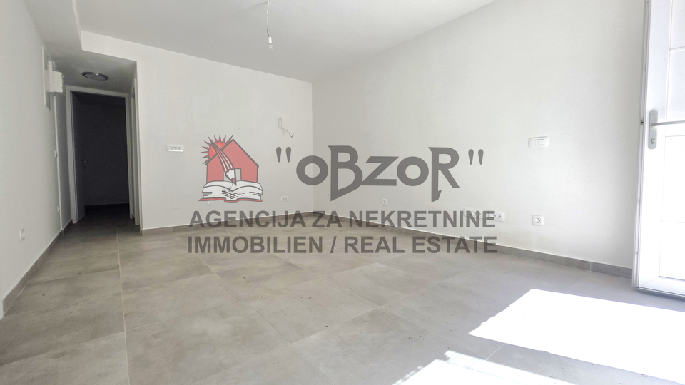 Zadar-RELJA&comma; poslovni prostor 44&comma;62m2 &plus; parking