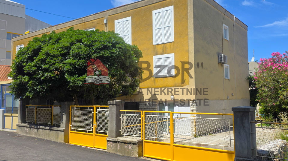 Zadar-RELJA&comma; poslovni prostor 44&comma;62m2 &plus; parking