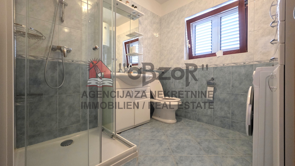 NOVIGRAD - detached high ground-floor house