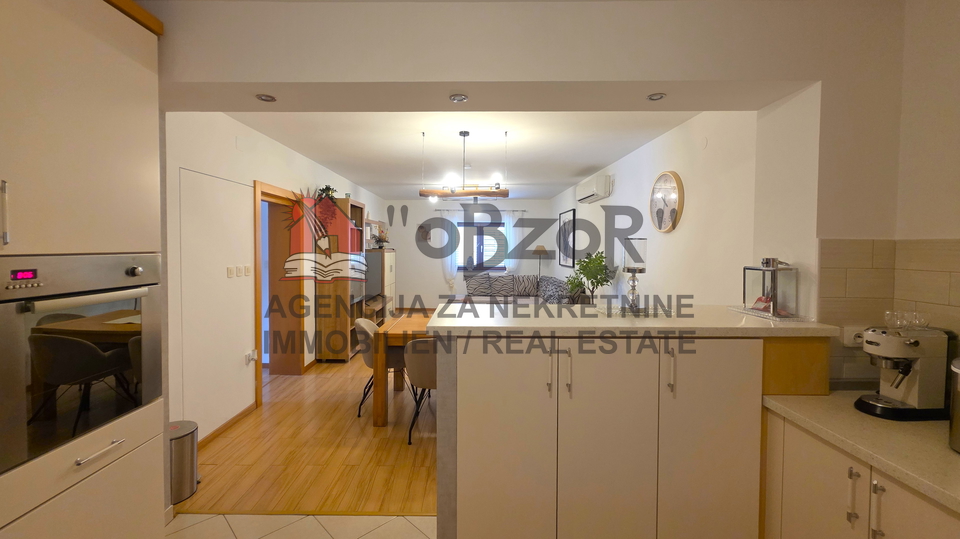NOVIGRAD - detached high ground-floor house