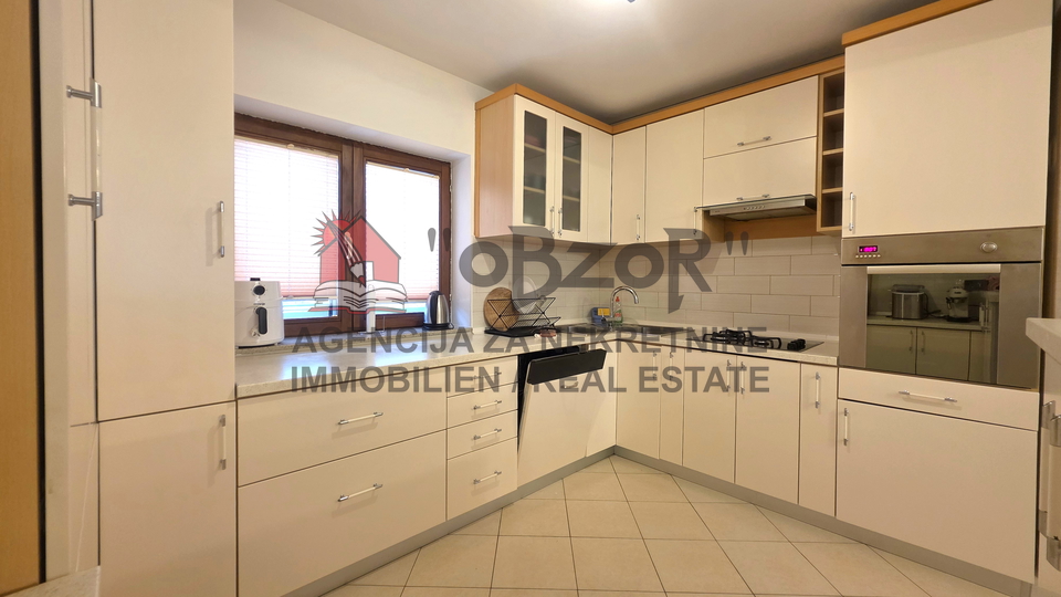 NOVIGRAD - detached high ground-floor house