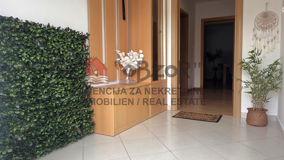 NOVIGRAD - detached high ground-floor house