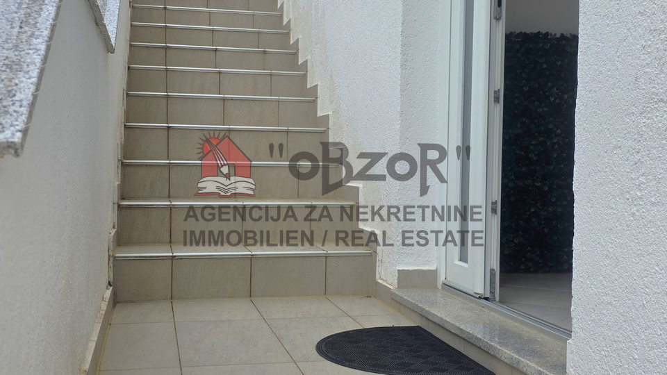 NOVIGRAD - detached high ground-floor house