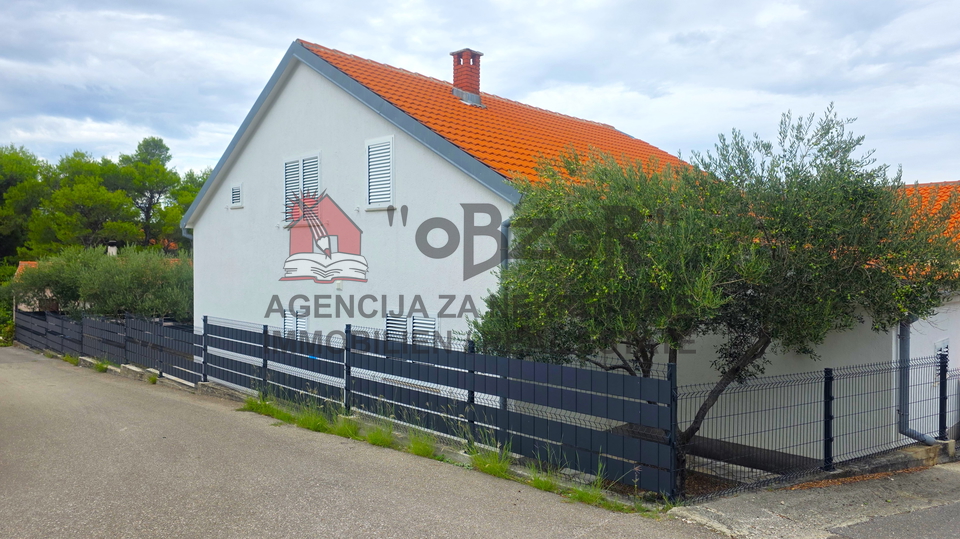NOVIGRAD - detached high ground-floor house