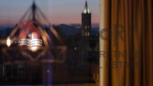 Zadar-BRANIMIROVA OBALA&comma; furnished three-room apartment 72m2