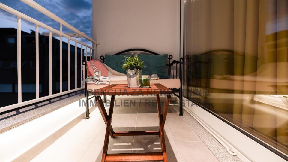 Zadar-BRANIMIROVA OBALA&comma; furnished three-room apartment 72m2