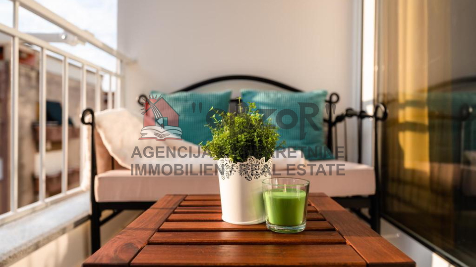 Zadar-BRANIMIROVA OBALA&comma; furnished three-room apartment 72m2