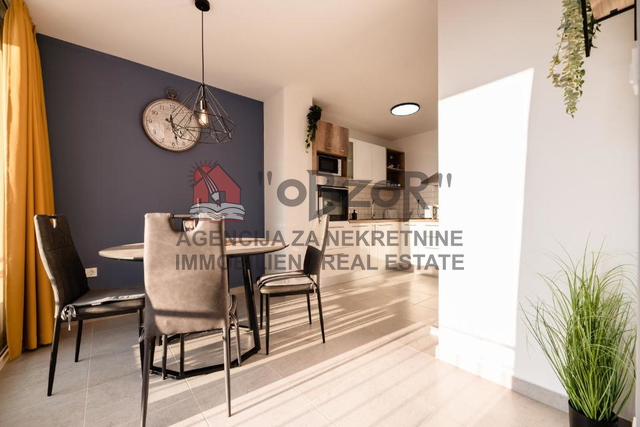 Zadar-BRANIMIROVA OBALA, furnished three-room apartment 72m2