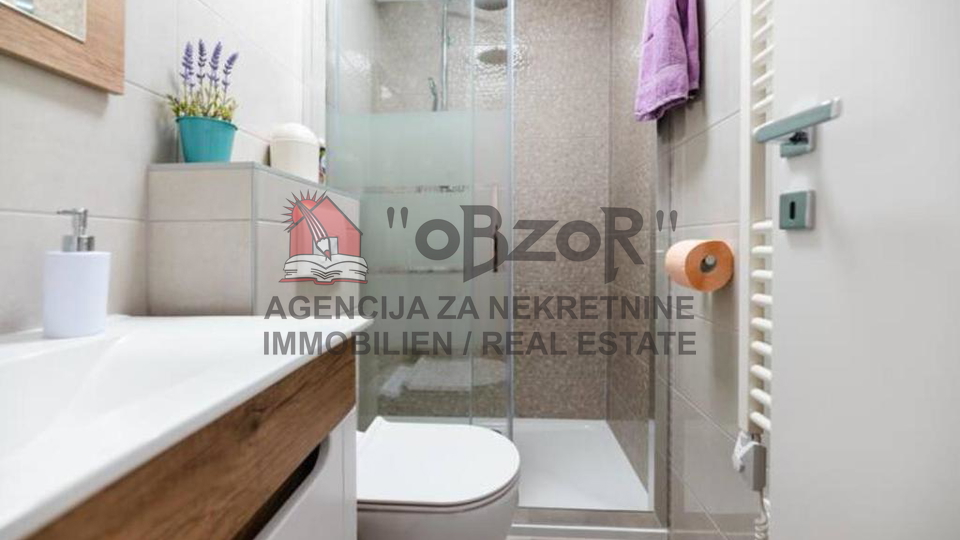 Zadar-BRANIMIROVA OBALA&comma; furnished three-room apartment 72m2