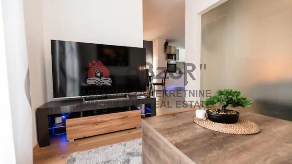 Zadar-BRANIMIROVA OBALA&comma; furnished three-room apartment 72m2