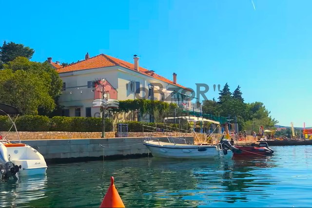 MASLENICA - möblierte sechszimmerwohnung 130m² - 1. REIHE ZUM MEER