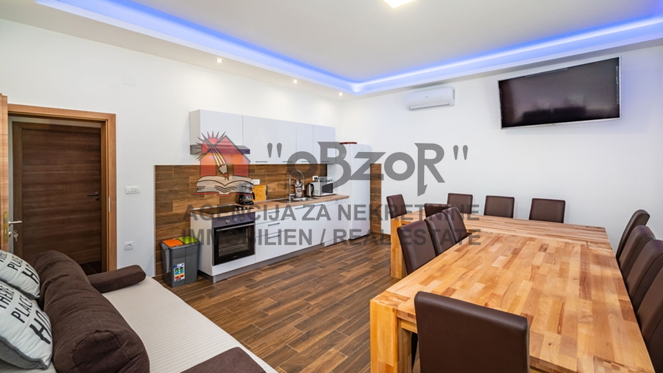 MASLENICA - m&ouml;blierte sechszimmerwohnung 130m&sup2; - 1&period; REIHE ZUM MEER