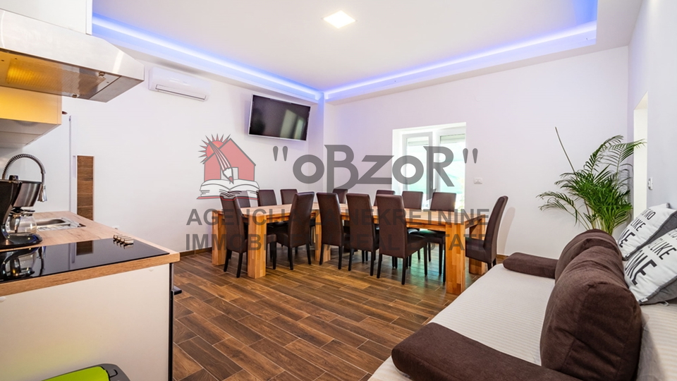 MASLENICA - m&ouml;blierte sechszimmerwohnung 130m&sup2; - 1&period; REIHE ZUM MEER