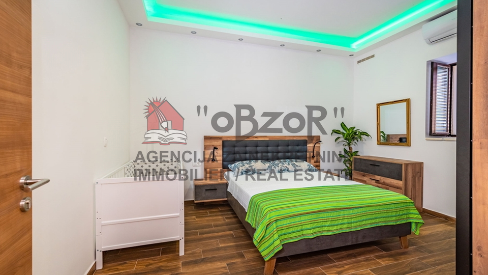 MASLENICA - m&ouml;blierte sechszimmerwohnung 130m&sup2; - 1&period; REIHE ZUM MEER