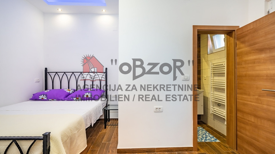 MASLENICA - m&ouml;blierte sechszimmerwohnung 130m&sup2; - 1&period; REIHE ZUM MEER