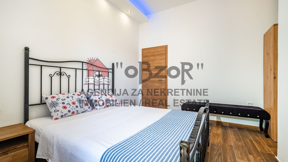 MASLENICA - m&ouml;blierte sechszimmerwohnung 130m&sup2; - 1&period; REIHE ZUM MEER