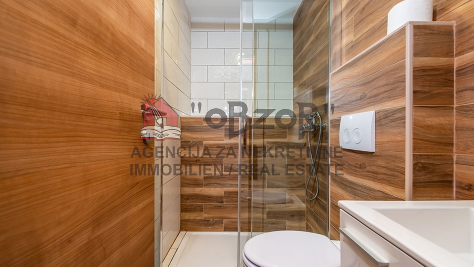 MASLENICA - m&ouml;blierte sechszimmerwohnung 130m&sup2; - 1&period; REIHE ZUM MEER