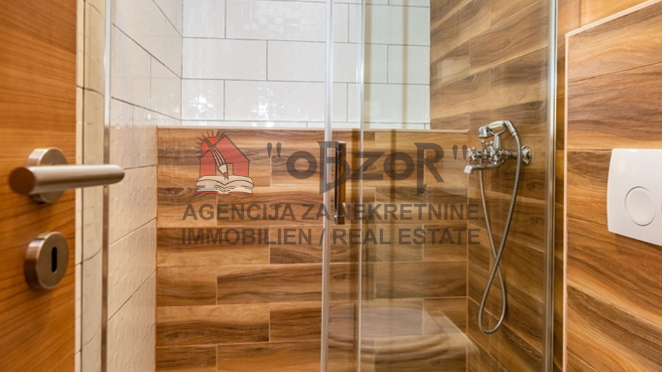 MASLENICA - m&ouml;blierte sechszimmerwohnung 130m&sup2; - 1&period; REIHE ZUM MEER