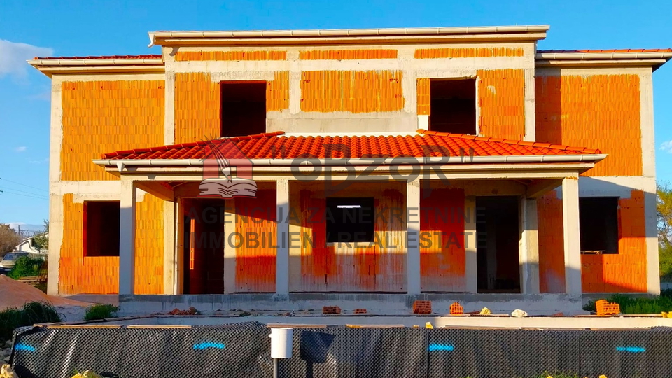 House, 204 m2, For Sale, Poličnik