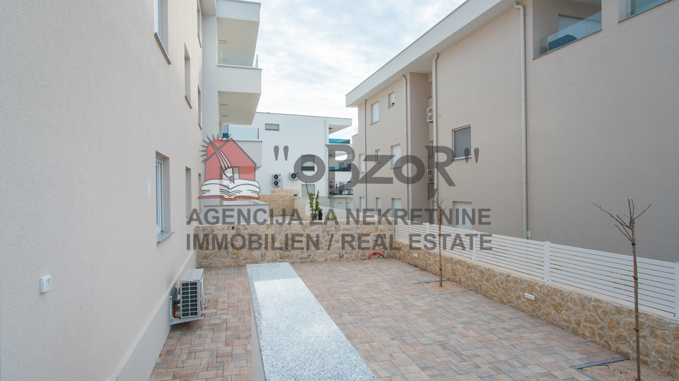 NOVALJA-Wohnung mit zwei Schlafzimmern 99,43 m2 + Garten – NEUBAU