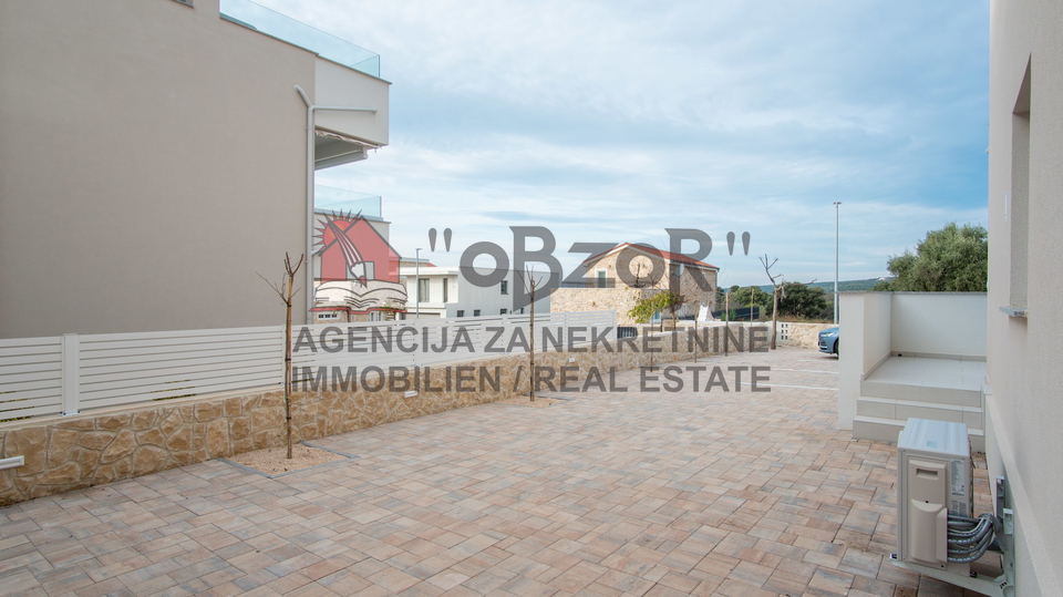 NOVALJA-Wohnung mit zwei Schlafzimmern 99,43 m2 + Garten – NEUBAU