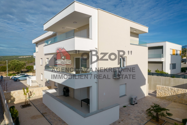 Apartma, 95 m2, Prodaja, Novalja