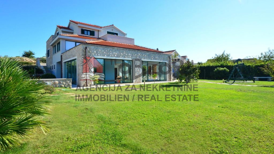 House, 488 m2, For Sale, Tisno - Betina
