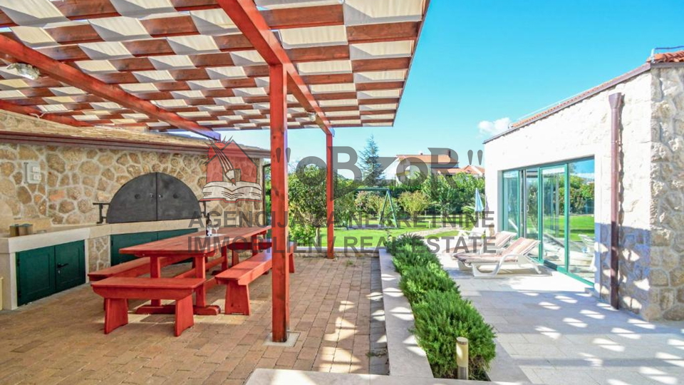 House, 488 m2, For Sale, Tisno - Betina