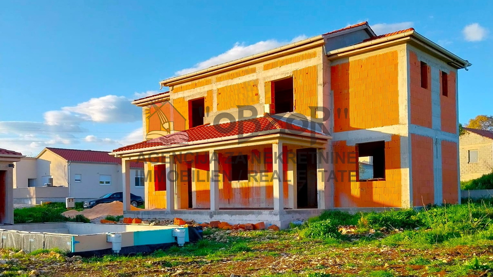 House, 204 m2, For Sale, Poličnik