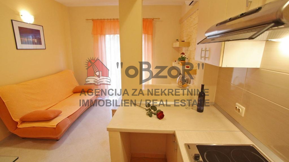 SUKOŠAN-Apartmanska kuća sa 7 apartmana