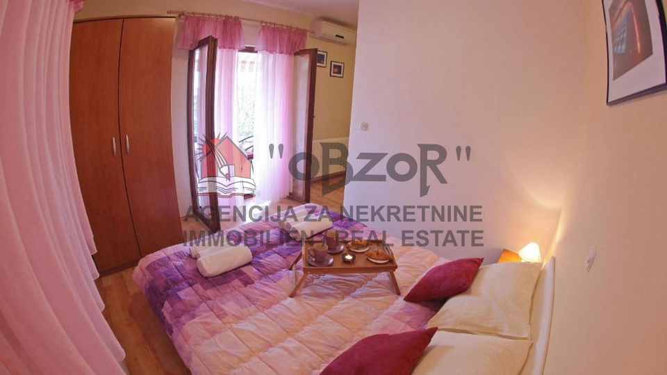 SUKOŠAN-Apartmanska kuća sa 7 apartmana