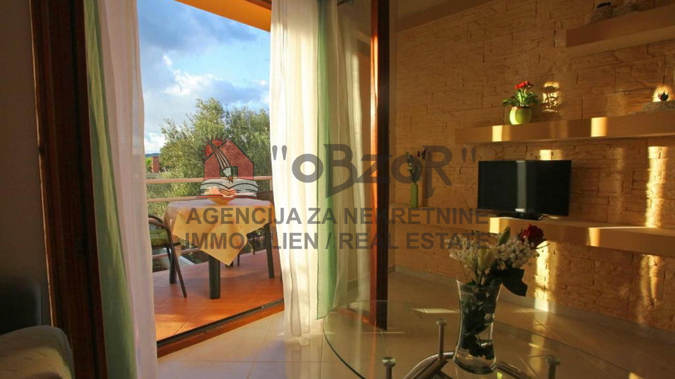 SUKOŠAN-Apartmanska kuća sa 7 apartmana