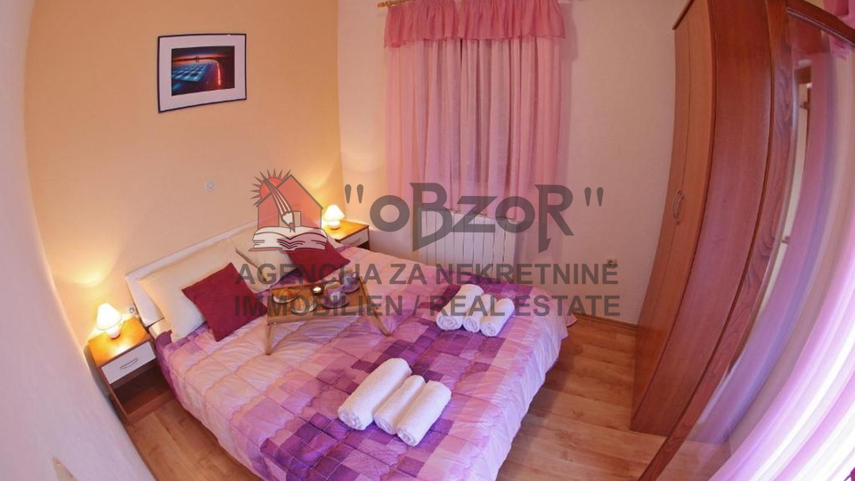 SUKOŠAN-Apartmanska kuća sa 7 apartmana