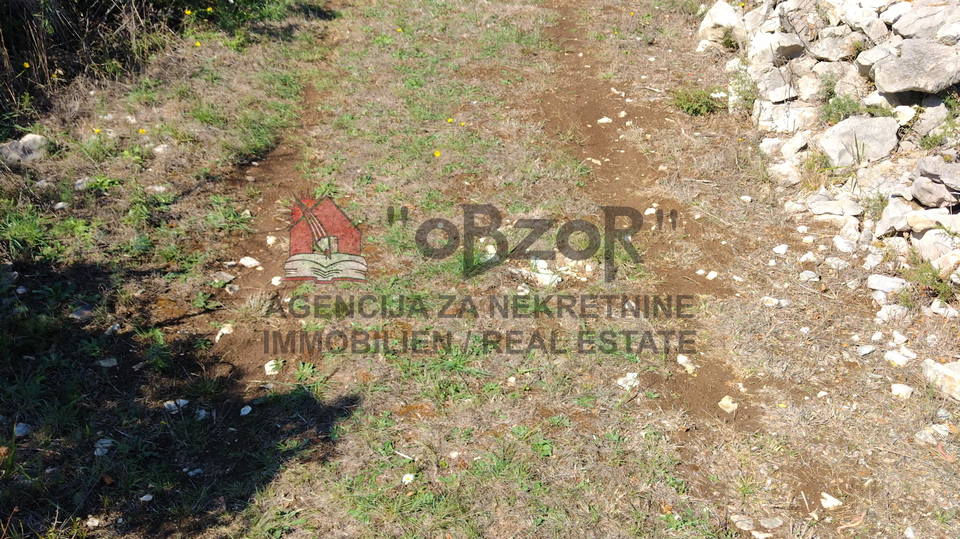 VRSI - Građevinsko zemljište 553m2