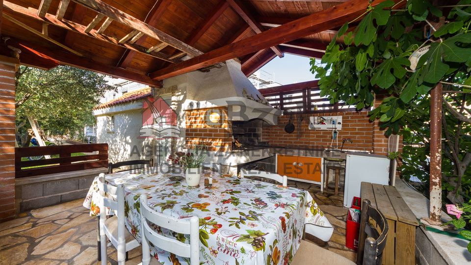 Casa, 400 m2, Vendita, Zadar - Višnjik