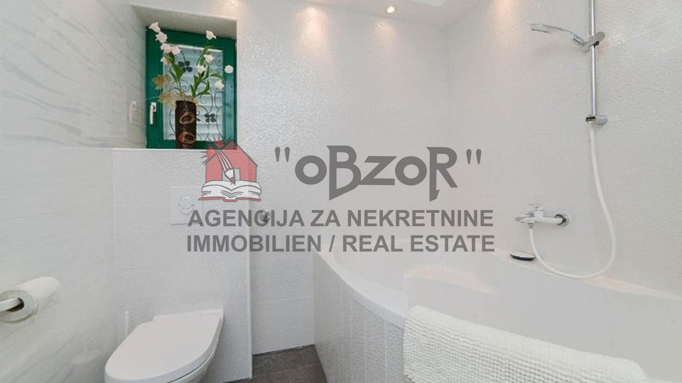 Casa, 400 m2, Vendita, Zadar - Višnjik