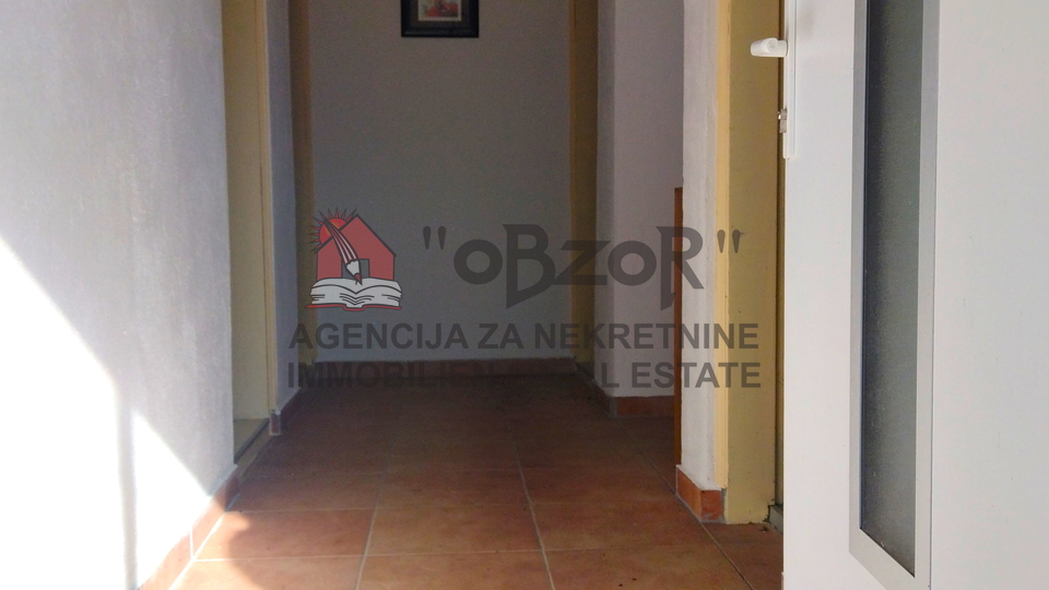 Hiša, 135 m2, Prodaja, Gračac - Donji Srb